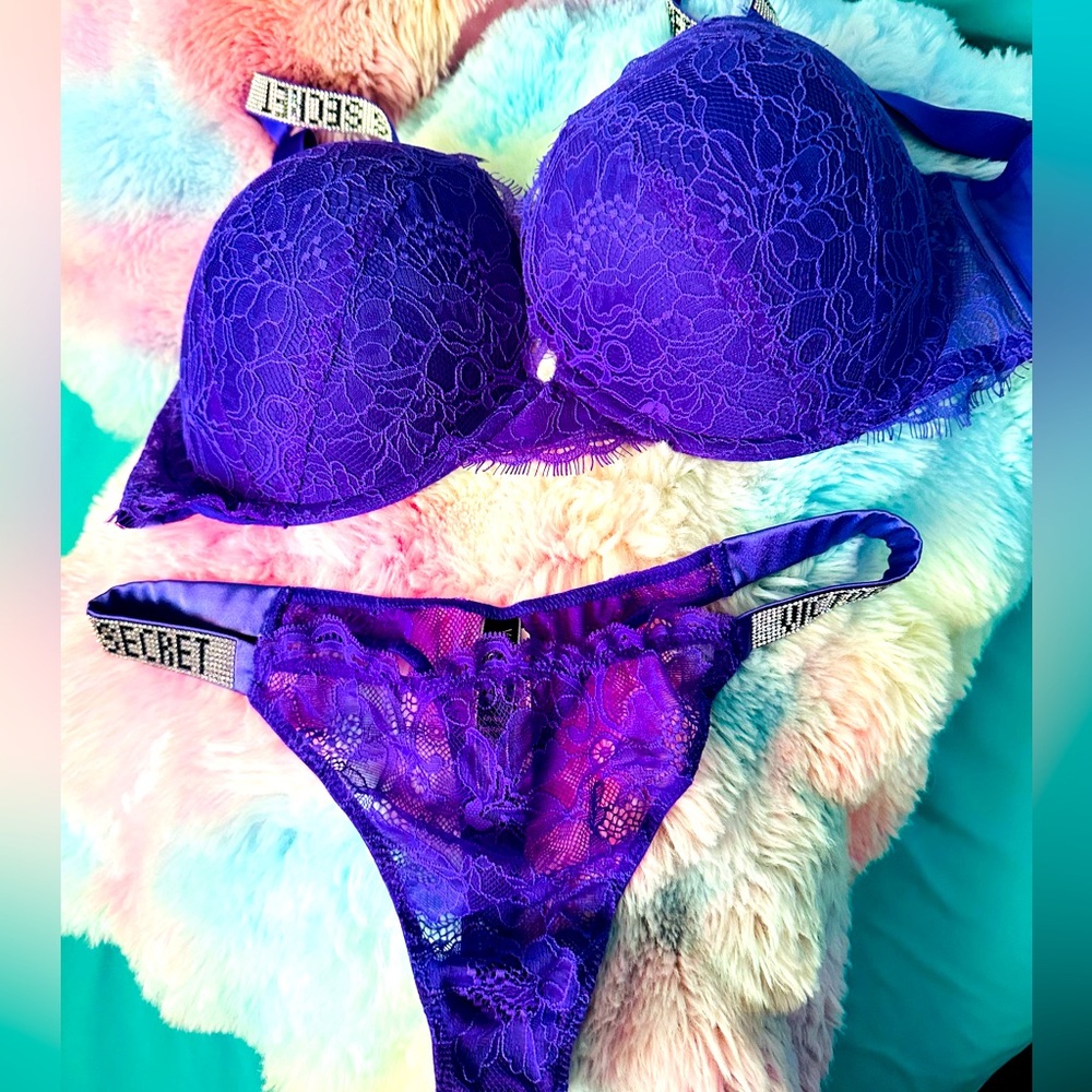 Victoria Sercrets bra and panty set